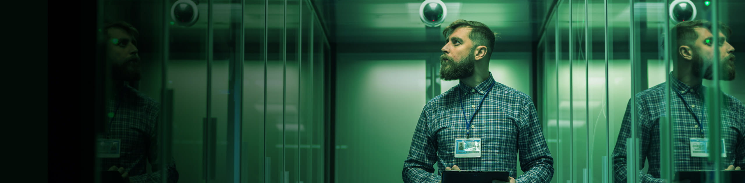 A technicien in a data center